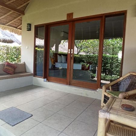 Mama Bella'S Retreat Bed & Breakfast Senggigi Oda fotoğraf