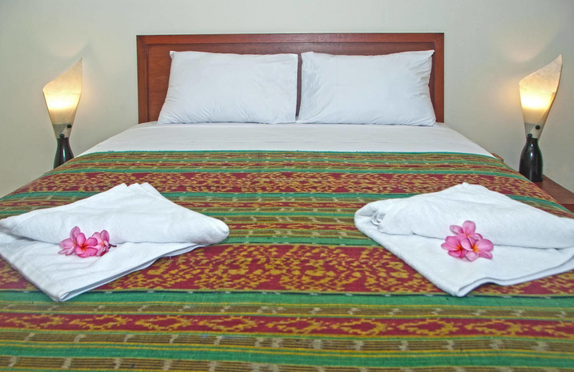 Mama Bella'S Retreat Bed & Breakfast Senggigi Dış mekan fotoğraf
